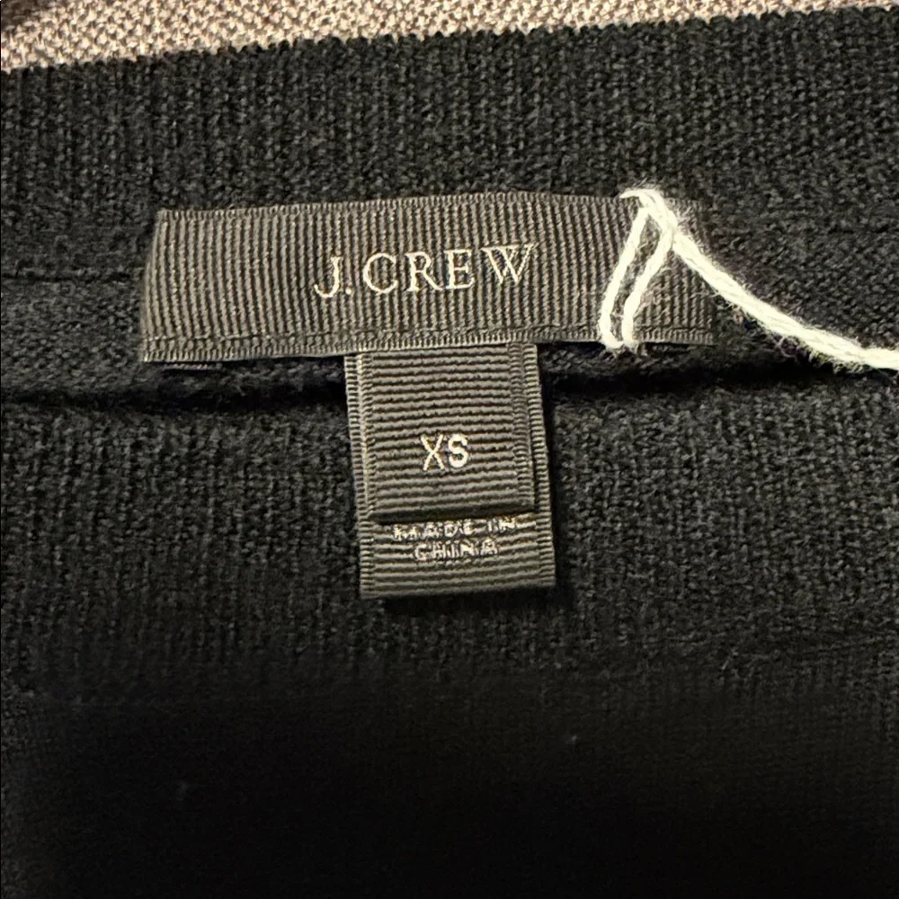 J.Crew Women’s Black Lightweight Knitted Sweater. Size: Xtra Xtra Small